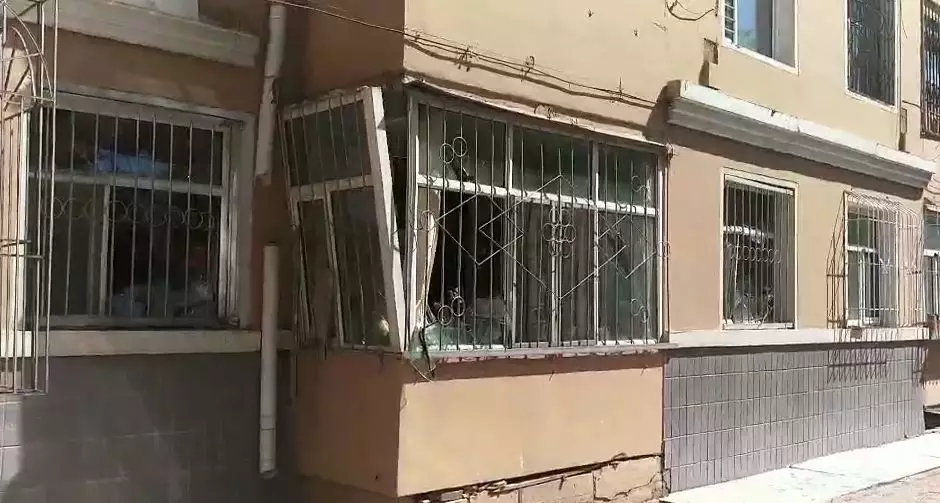 今晨,大慶經五街2-41號樓二單元一樓發生燃氣爆炸!